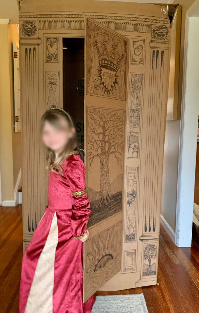 Lucy Pevensie Costume