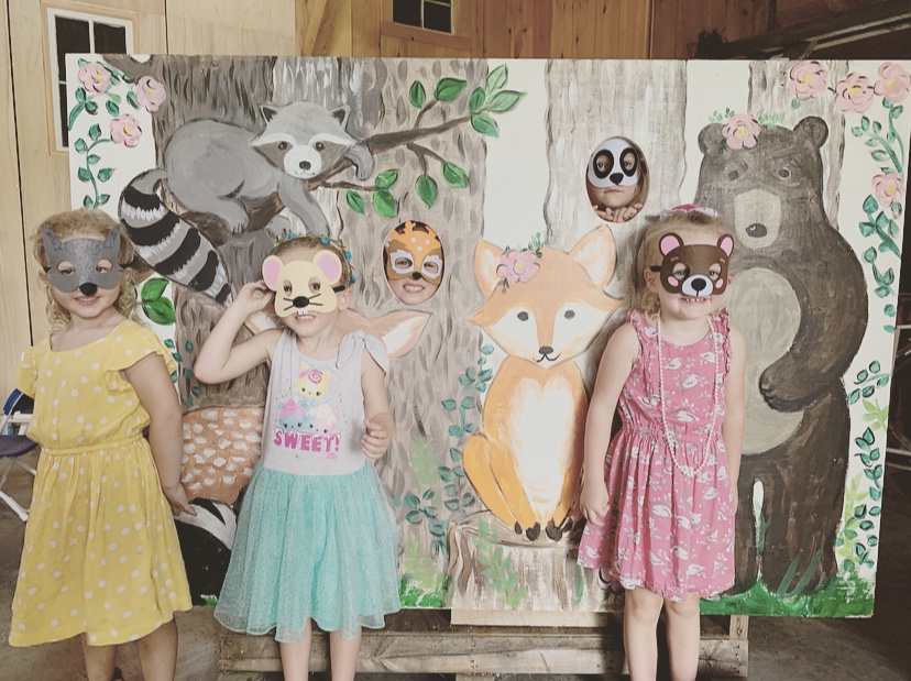 Kids Forest animal mural woodland tea party