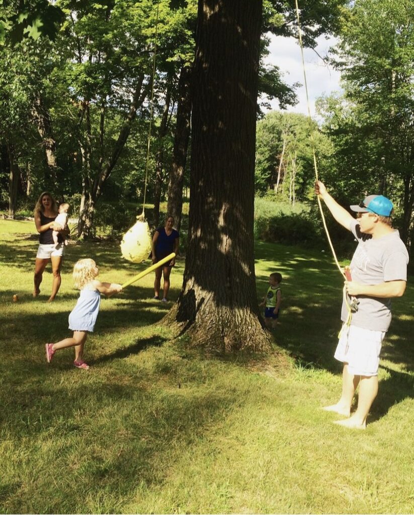 DIY Beehive piñata pooh party