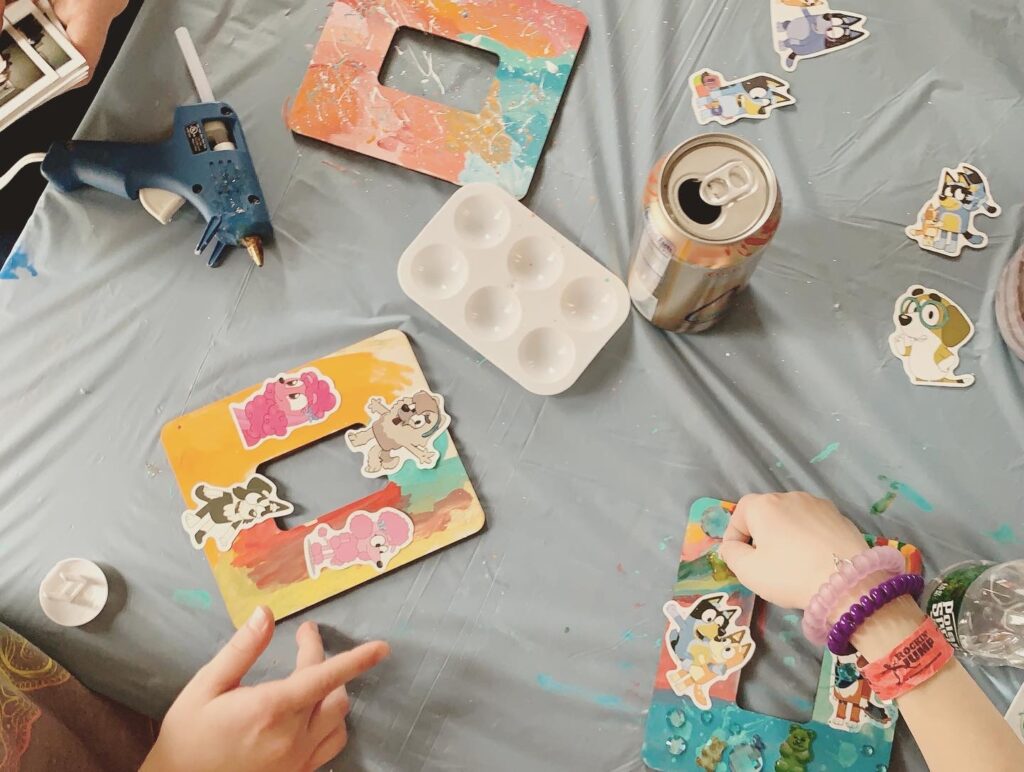 Bluey party craft table