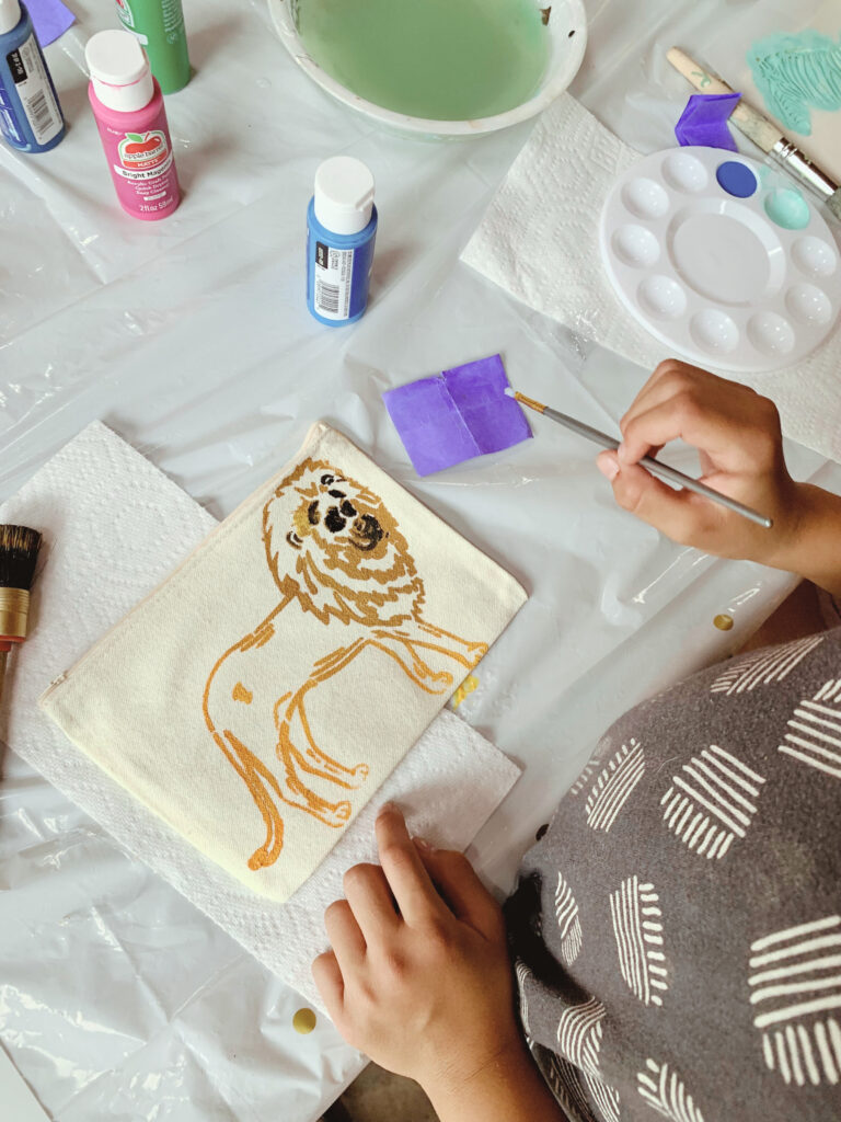 Hand painting canvas bag for craft activity